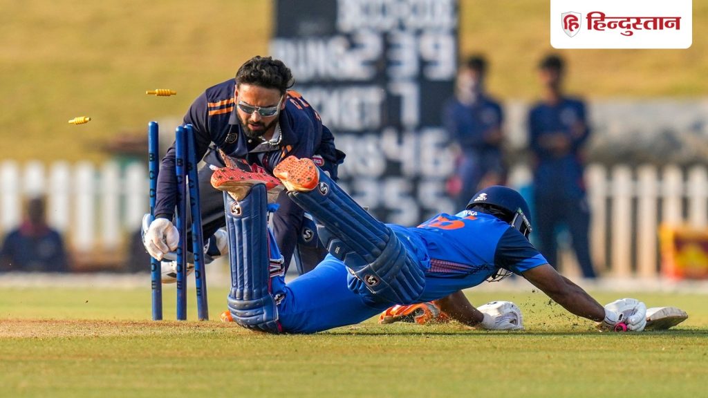 Vijay Hazare trophy Live Score: ध्रुव जुरेल ने खेली 160 रनों की धमाकेदार पारी, यूपी ने बनाए 369...