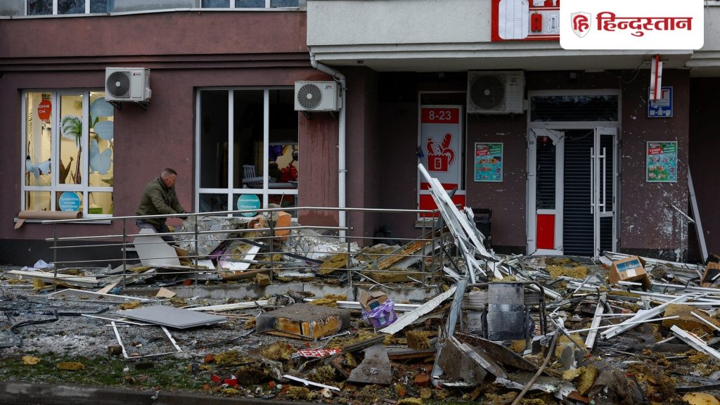 यूक्रेन-अमेरिका बातचीत से पहले रूस ने मार गिराए 111 ड्रोन, मॉस्को के ऊपर भी मंडराया...