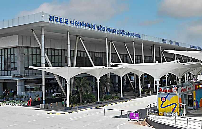 અમદાવાદ એરપોર્ટ પર હેન્ડ-કેરેજ સુવિધા ગુજરાતને આંતરરાષ્ટ્રીય નિકાસ… અમદાવાદ એરપોર્ટ પર હેન્ડ-કેરેજ સુવિધા ગુજરાતને આંતરરાષ્ટ્રીય નિકાસ...