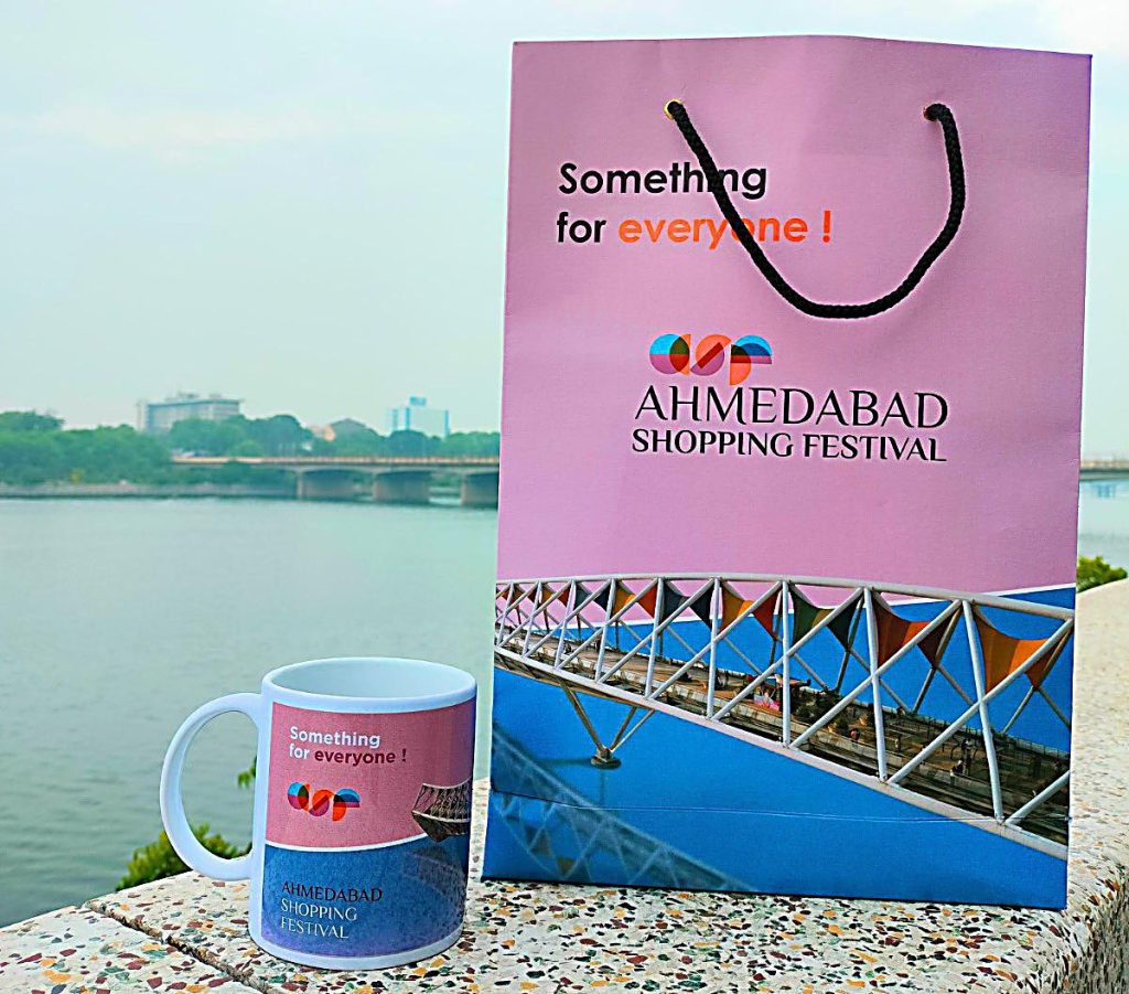 અમદાવાદ શોપિંગ ફેસ્ટિવલ: ‘વોકલ ફોર લોકલ’ના વડાપ્રધાનના સંકલ્પને સાકાર...