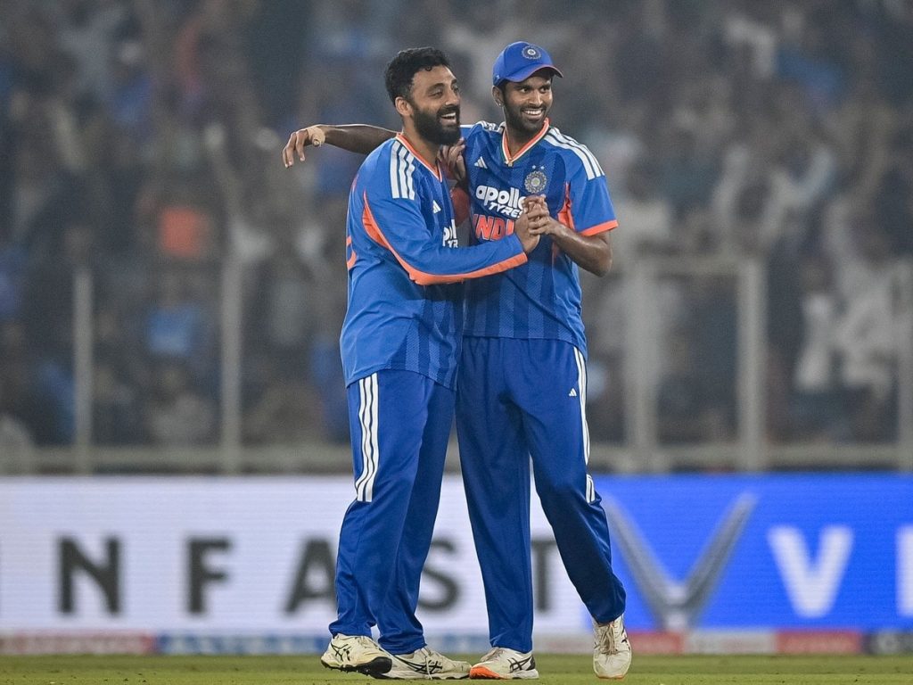 2025 में सबसे ज्यादा T20I विकेट लेने वाले गेंदबाज, वरुण चक्रवर्ती इस पाकिस्तानी के साथ बने...