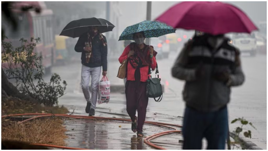 दिल्ली से कश्मीर तक लुढ़का तापमान, बर्फबारी से बढ़ेगी ठिठुरन, जानें अपने शहर का हाल | Aaj ka mausam 7 December 2025 Sunday Todays Weather Forcast Update delhi...