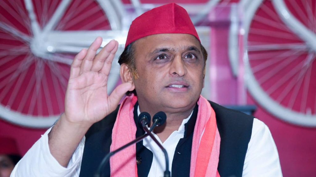 'अगर 10 हजार देने से सरकार बनती है तो हम 40 हजार देंगे', यूपी चुनाव से पहले अखिलेश यादव का बड़ा वादा | Samajwadi Party will give 40000 rupees to peoples Akhilesh Yadav big promise before UP...