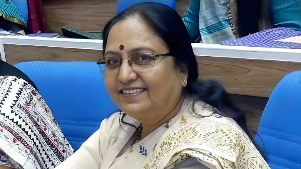 अस्पताल की लाइन में लगे कैबिनेट मंत्री बेबी रानी मौर्य के भाई की मौत, अचानक आया था हार्ट अटैक | cabinet minister baby rani mauryas brother died from heart attack agra...