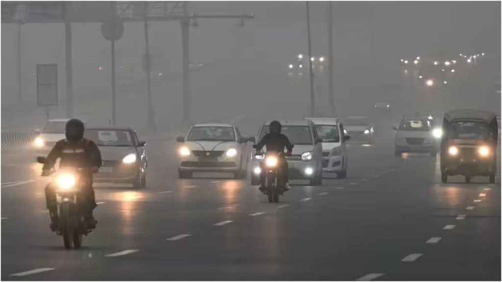 दिल्ली में पहली बार 1 महीने बाद 300 के नीचे पहुंचा एक्यूआई, कब मिलेगी इस दमघोंटू हवा से मुक्ति | Air Quality index in Delhi NCR Pollution controlled wind speed Aqi in noida...