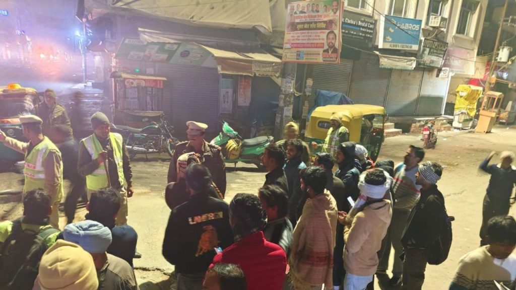 नए साल से पहले दिल्ली में बड़ा ऑपरेशन, 150 लोग गिरफ्तार, 40 से ज्यादा हथियार और ड्रग्स जब्त | Ahead Of New Year massive operation in Delhi Over 40 weapons and drugs seized and 150...