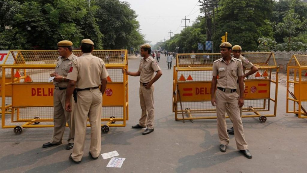 1 जनवरी को दिल्ली घूमने की तैयारी, नई ट्रैफिक एडवाइजरी जारी; चेक करें बंद और खुले रुट की लेटेस्ट अपडेट | Delhi new traffic advisory issued for new year 2026 check...