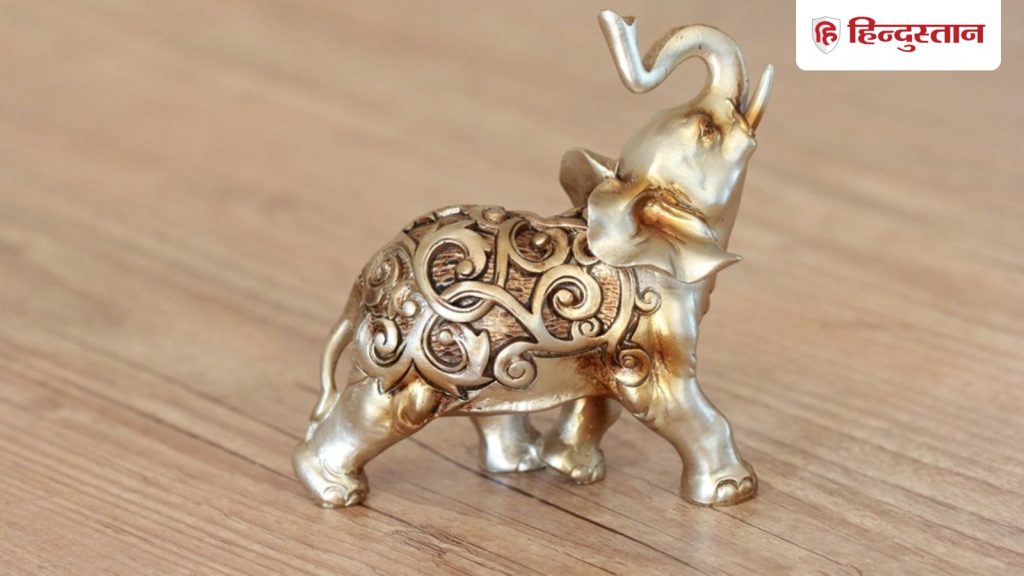 वास्तु: घर में कैसी रखनी चाहिए हाथी की मूर्ति, जानिए इनके प्रकार और...