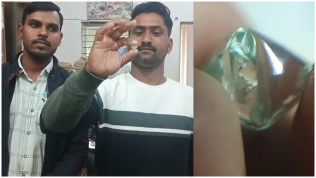 पन्ना की मिट्टी ने बदल दी किस्मत, दो दोस्तों को मिला 50 लाख का हीरा, जानें कैसे हुआ 'चमत्कार' | mp panna friends find 15 carat diamond worth 50...
