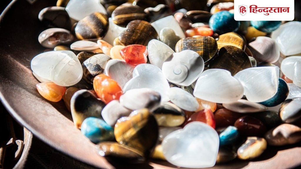 इस रत्न को धारण करने से मिलते हैं शुभ फल, धन-संपदा में होती है...