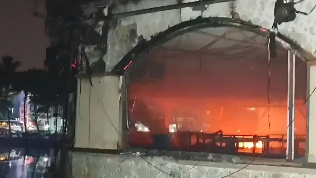 गोवा नाइटक्लब में लगी भीषण आग के बाद 3 सरकारी अधिकारी सस्पेंड, ये हुई बड़ी गलती | Goa nightclub fire 3 government officials...