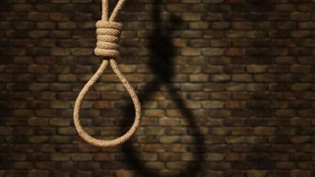 '...आपका बेटा कमजोर निकला', ग्रेटर नोएडा में इंजीनियरिंग छात्र ने फांसी के फंदे से लटककर दी जान | An engineering student in Greater Noida killed himself by...