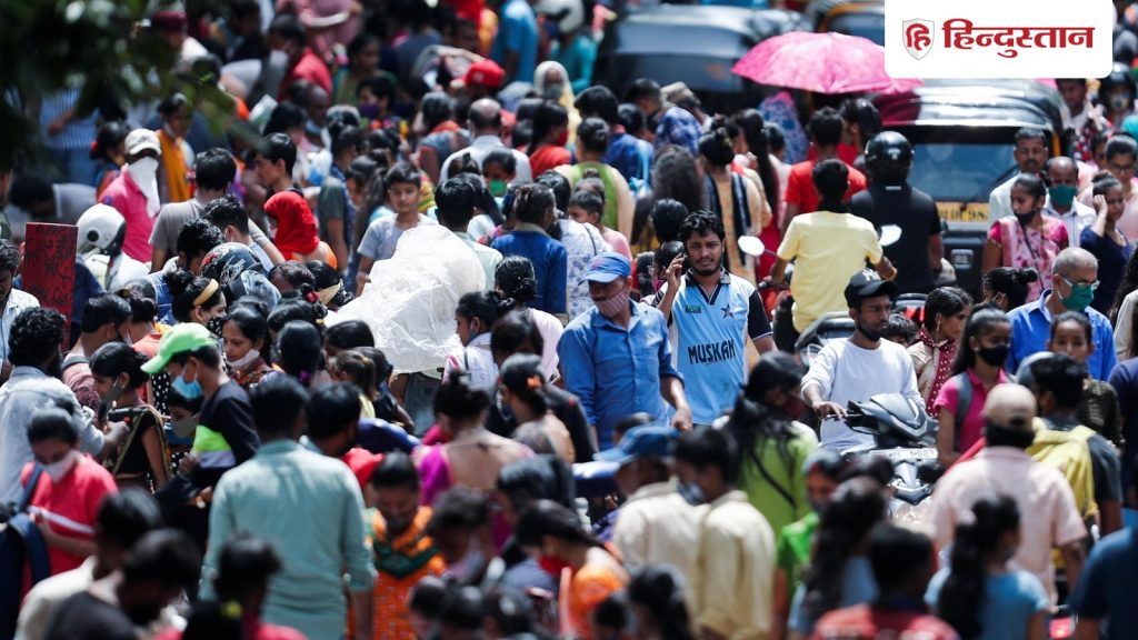 હવે દેશની વસ્તી અટકવાની છે, તે ક્યારેય 180 કરોડને પાર નહીં કરે. अब थमने वाली है देश की जनसंख्या, कभी नहीं पार कर पाएगी 180 करोड़ का...