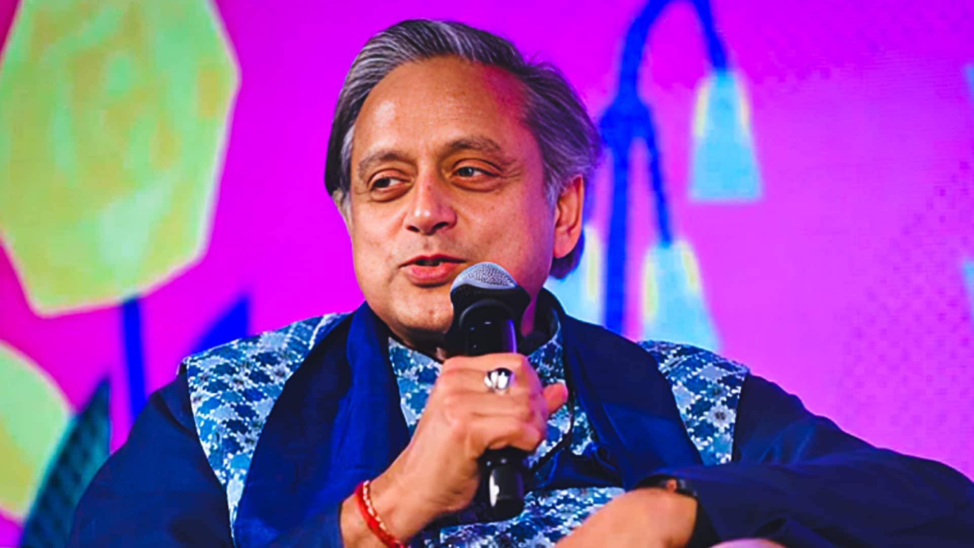 રાહુલ ગાંધીએ કોંગ્રેસ સાંસદોની બેઠક બોલાવી, શશિ થરૂર કોઈ કારણ આપ્યા વગર ગાયબ રહ્યા. રાહુલ ગાંધીએ કોંગ્રેસ સાંસદોની બેઠક બોલાવી, શશિ થરૂર કોઈ કારણ આપ્યા વગર ગાયબ રહ્યા.