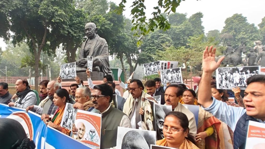 संसद के दोनों सदनों से पारित हुआ VB-जी राम जी विधेयक, अब मनरेगा कानून खत्म