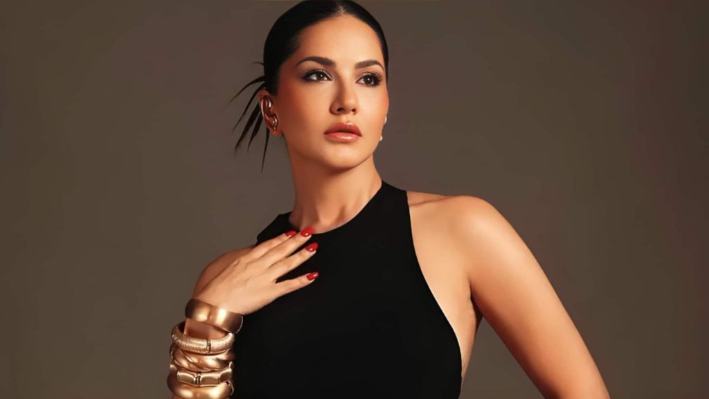 अनुराग कश्यप: इधर सब 'धुरंधर'-'धुरंधर' करते रह गए, उधर 'कैनेडी' ने इतिहास रच दिया