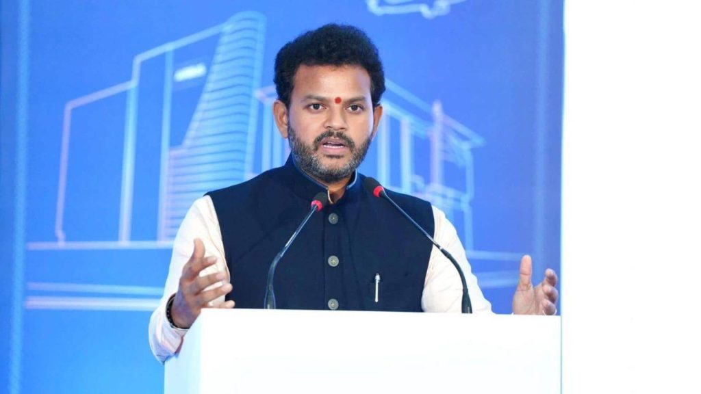 इंडिगो संकट पर केंद्रीय मंत्री नायडू ने कहा- यह एयरलाइंस की आंतरिक समस्या, लेकिन सरकार गंभीर