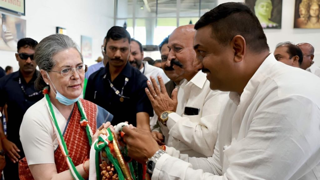 દિલ્હી કોર્ટે સોનિયા ગાંધીને મોકલી નોટિસ, જાણો શું છે મામલો दिल्ली की कोर्ट ने सोनिया गांधी को नोटिस भेजा, जानिए क्या है मामला