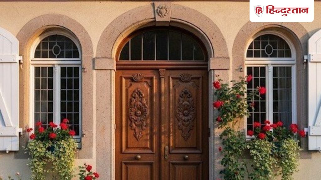 फेंगशुई टिप्स: बर्बादी का रास्ता खोल देता है घर का ऐसा मेन डोर, तुरंत करें ये आसान से...