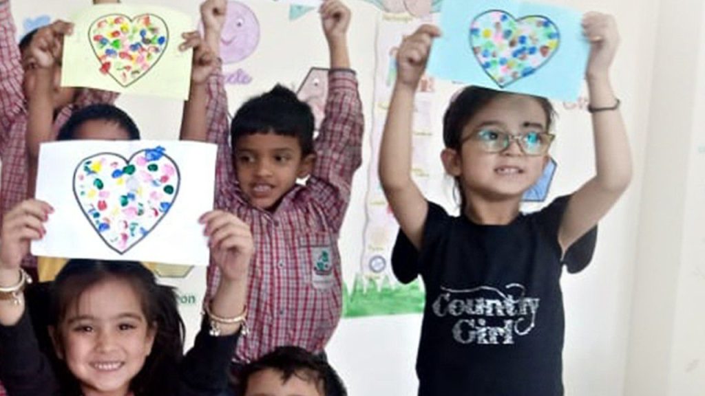 मान सरकार का संकल्प साकार! &lsquo;खुशियों की पाठशाला&rsquo; बन रहे पंजाब के सरकारी स्कूल, नई सोच से संवर रहा है लाखों बच्चों का भविष्य | Mann government resolve is coming true Punjab government schools are...