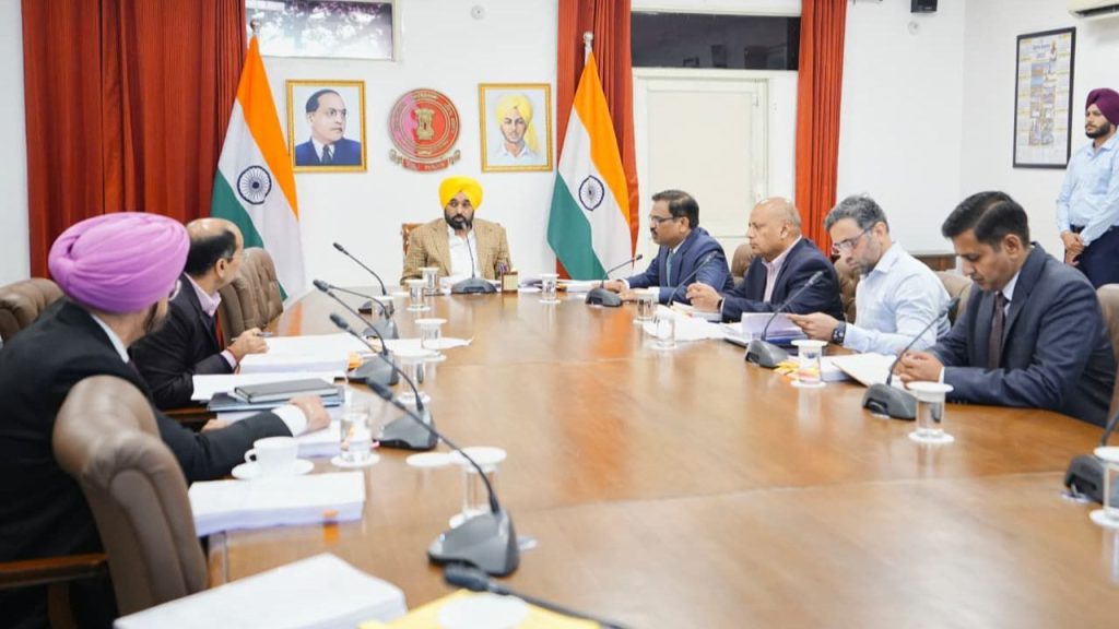 मान सरकार ने पंजाब के प्रमुख मेडिकल कॉलेजों के कायाकल्प के लिए उठाया बड़ा कदम, 68.98 करोड़ का फंड जारी करने के आदेश | The Mann government has taken a major step to revamp key medical...