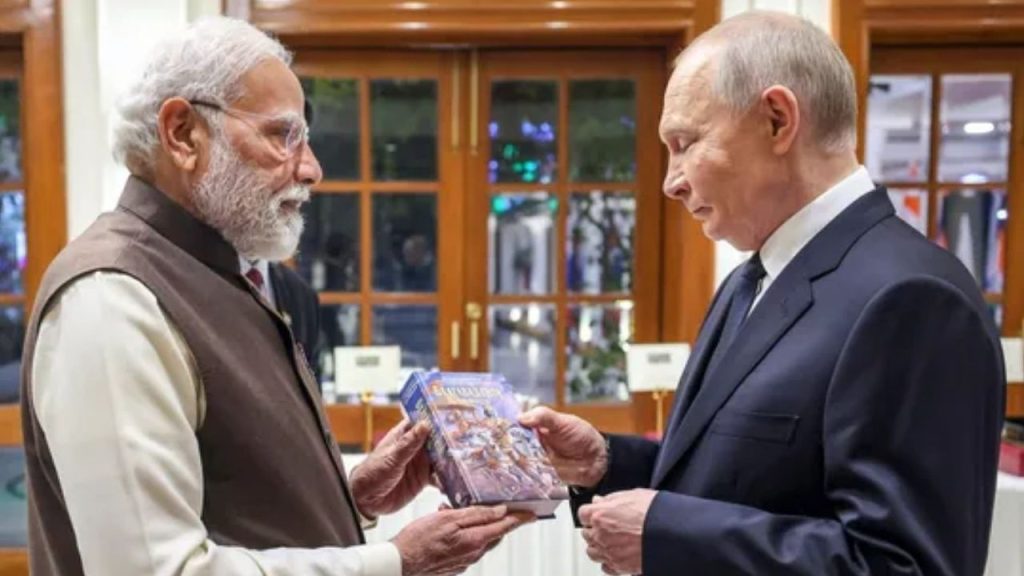 भगवद्गीता, असम की चाय और कश्मीरी केशर... मोदी ने पुतिन को दिए ऐसे-ऐसे अनमोल उपहार कि हर कोई देखने को है...