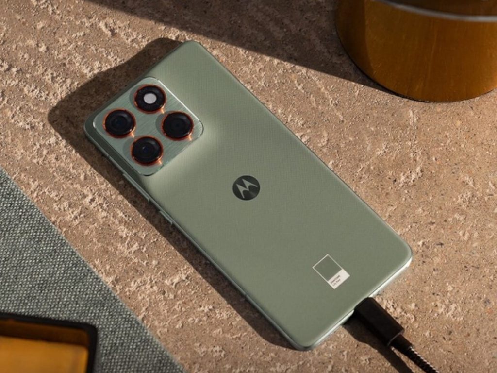 इन तीन धाकड़ 5G फोन की पहली सेल अगले हफ्ते, लिस्ट में सबसे पतला Moto फोन...