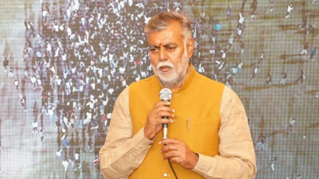 mpbocw का अभिनव प्रयोग: अब श्रमिक भी AI से बनीं रील्स और वीडियोज से जान पाएंगे 'हक की बात' | mpbocw innovative experiment Now workers can also learn about their rights through AI-generated reels...