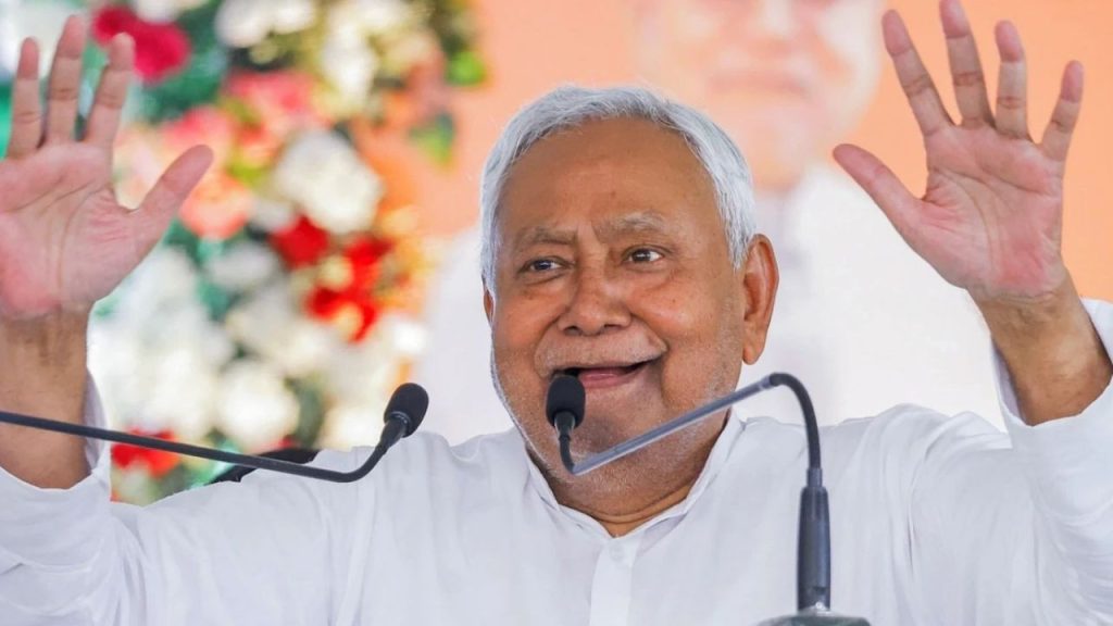 नीतीश कुमार के&nbsp;नाम दर्ज हुई एक और शानदार उपलब्धि, वर्ल्ड बुक ऑफ रिकॉर्ड्स में दर्ज हुआ...