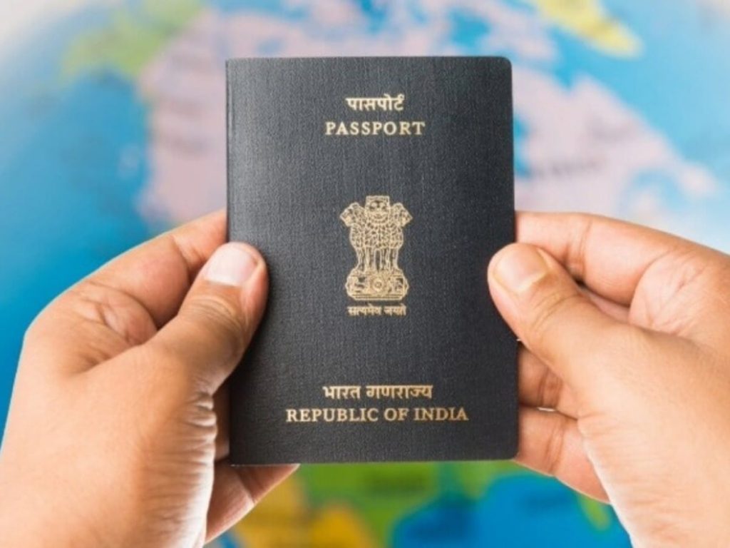अब पासपोर्ट हुआ स्मार्ट! E-Passport में लगी डिजिटल चिप, इससे धोखाधड़ी पर लगेगी लगाम, ये है घर बैठे अप्लाई करने का...