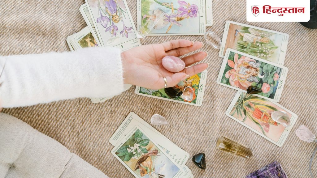 સાપ્તાહિક જન્માક્ષર, ટેરો રાશિફળ: 12 રાશિઓ માટે 1-7 ડિસેમ્બરનું અઠવાડિયું કેવું રહેશે, વાંચો મેષથી મીન સુધી… Weekly Horoscope, टैरो राशिफल: 12 राशियों के लिए 1-7 दिसंबर का सप्ताह कैसा रहेगा, पढ़ें मेष राशि से लेकर मीन...