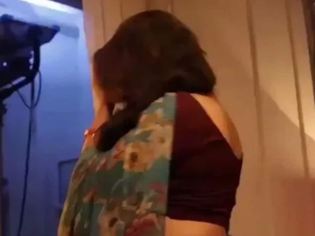 इस एक्ट्रेस ने किया दादा और पोते संग रोमांस, विनोद खन्ना संग बोल्ड सीन से मचा था...