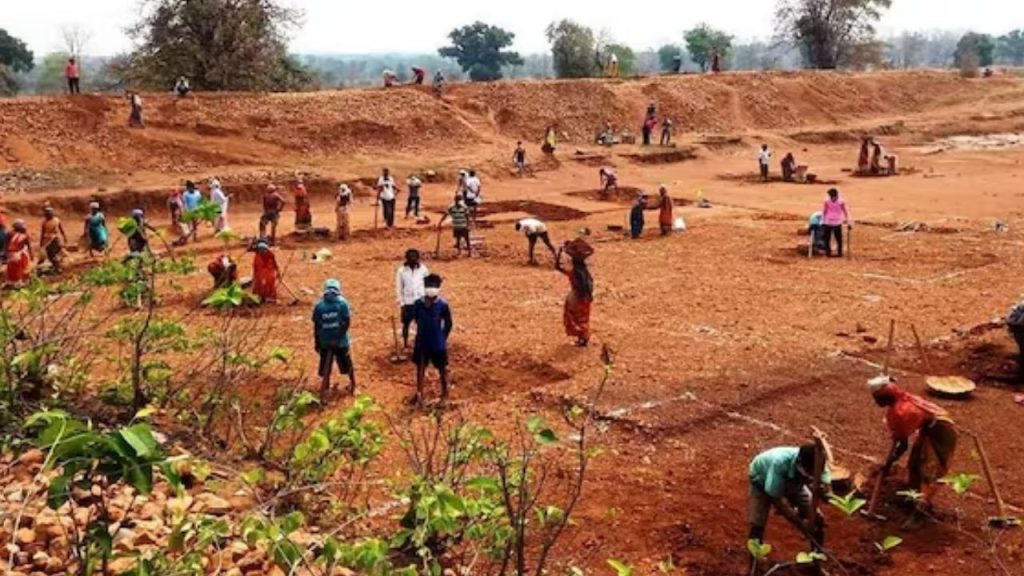 मनरेगा का नाम बदलेगी मोदी सरकार, अब लोगों को मिलेगा 125 दिनों का गारंटीड...