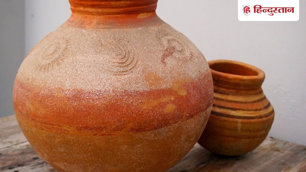 अंतिम संस्कार के बाद पीपल के पेड़ पर मटके क्यों लटकाए जाते हैं? जानिए...