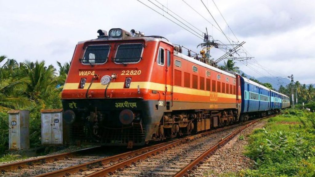 साउथ ईस्टर्न रेलवे का बड़ा फैसला, ऑन-ड्यूटी अब व्लॉग बनाने पर लगा बैन; उल्लंघन करने पर होगी बड़ी कार्रवाई | South Eastern Railway decision banning on duty vlogging violations will result in severe...