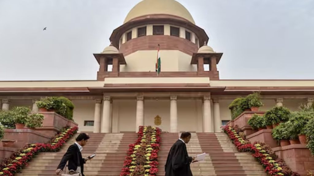 याचिकाकर्ता बोला- देश की 75% आबादी उच्च भूकंप वाले क्षेत्रों में, सुप्रीम कोर्ट ने कहा- 'तो क्या सबको चांद पर भेज दें' | Should we Relocate everyone to moon Supreme Court dismisses petition on...