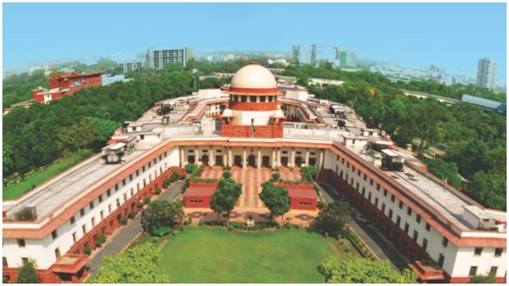 कर्नाटक CM सिद्दरमैया की मुश्किलें बढ़ीं, SC ने नोटिस जारी कर याचिका पर मांगा जवाब | Chief Minister Siddaramaiah victory questioned Supreme Court issues notice on freebies...