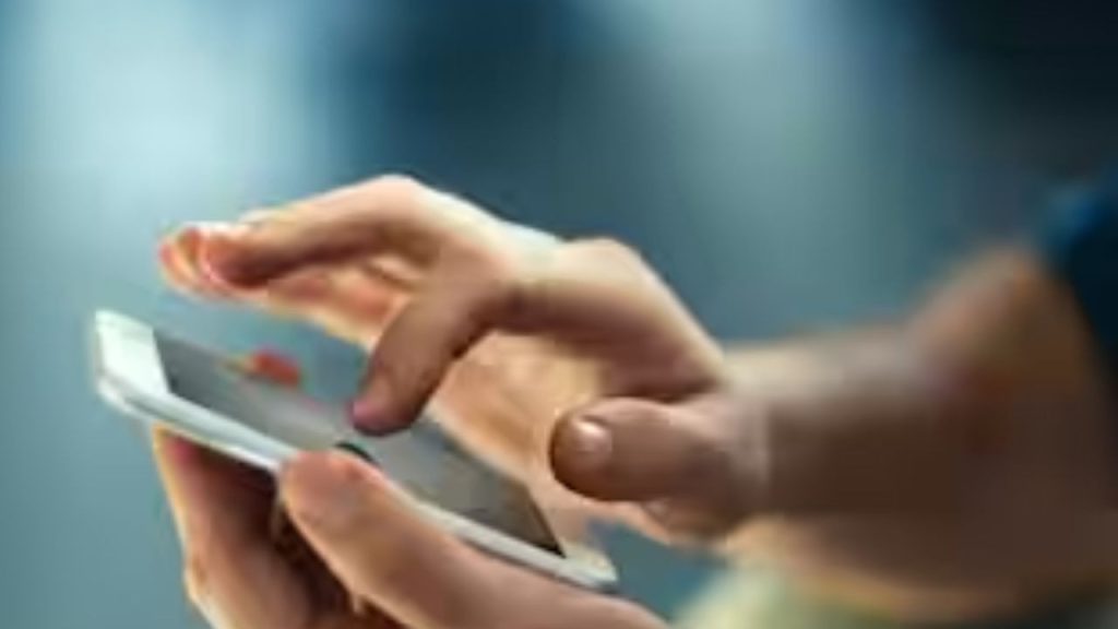 Apple और Samsung सहित अन्य स्मार्टफोन कंपनियों को सरकार के आदेश, सभी लॉन्च किए जाने वाले फोन्स में पहले से इंस्टॉल हो ये...