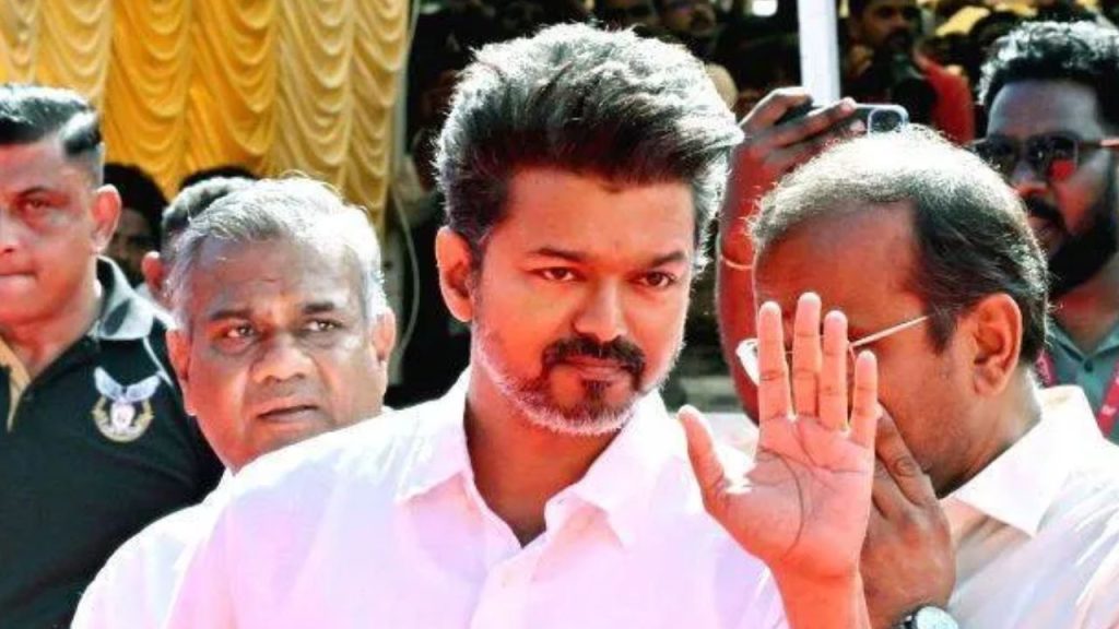 विजय का पुदुचेरी रोडशो: पुलिस ने नहीं दी परमिशन, खुले मैदान में सभा करने का दिया...