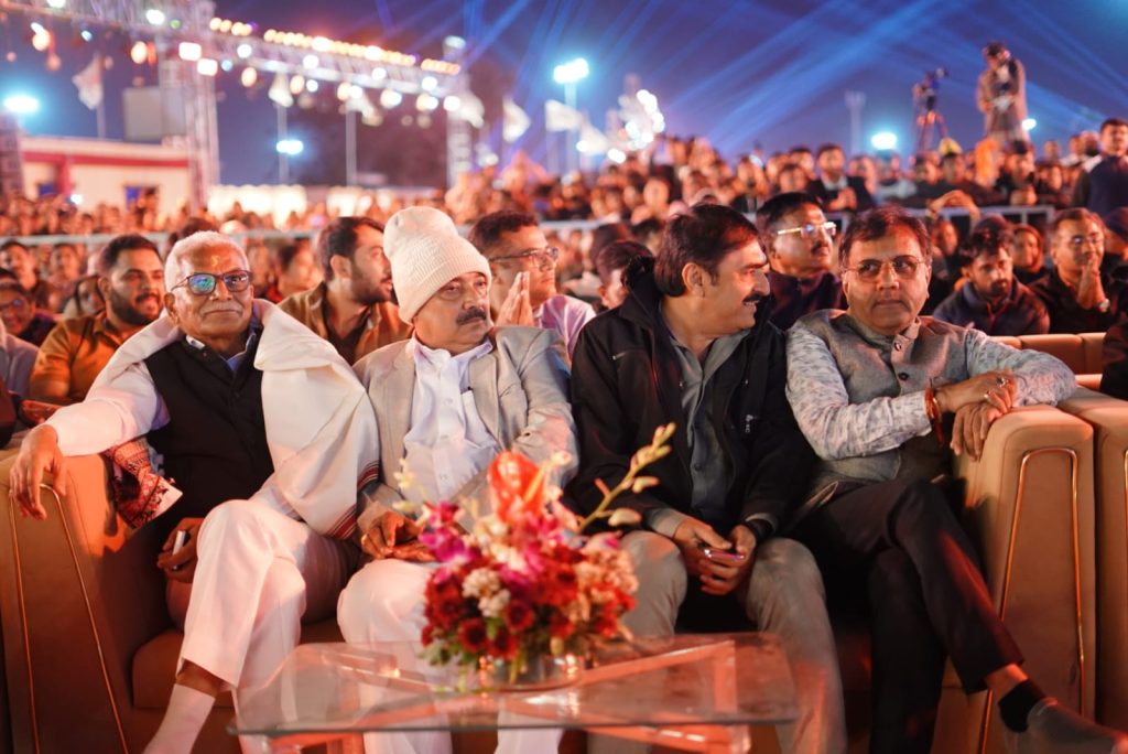 સોમનાથમાં હાર્દિક દવેએ શિવ સ્તુતિ, શિવ ભજન અને પાનબાઈના ભજનની રંગત જમાવી