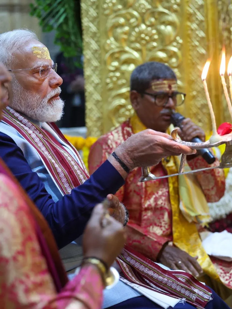 સોમનાથમાં ભક્તિ અને બહાદુરીનો સંગમ! પીએમ મોદીના સ્વાભિમાન પર્વની અદ્રશ્ય તસવીરો