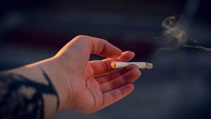 સિગારેટ મોંઘી, શેર સસ્તા! ITC પર જેપી મોર્ગનથી MOFSL સુધી મંદી – રેટિંગ ઘટાડો… सिगरेट महंगी, शेयर सस्ता! जेपी मॉर्गन से लेकर MOFSL तक ITC पर बेयरिश - Reduce रेटिंग के...