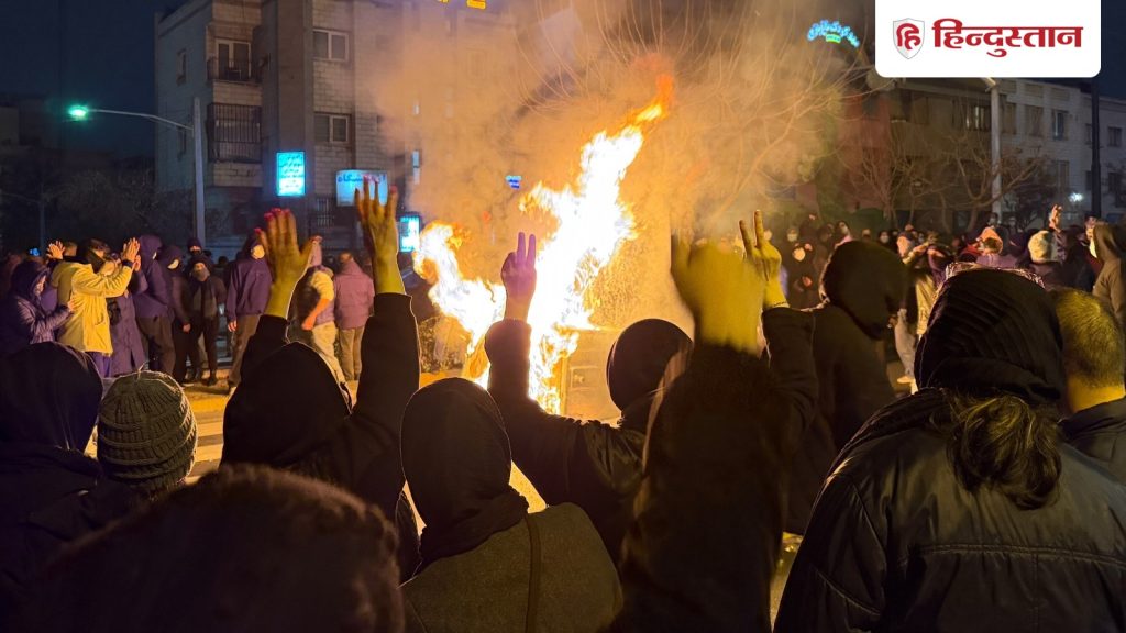 प्रदर्शनकारियों को फांसी पर लटकाएगा ईरान, ट्रंप की धमकियों का भी नहीं...