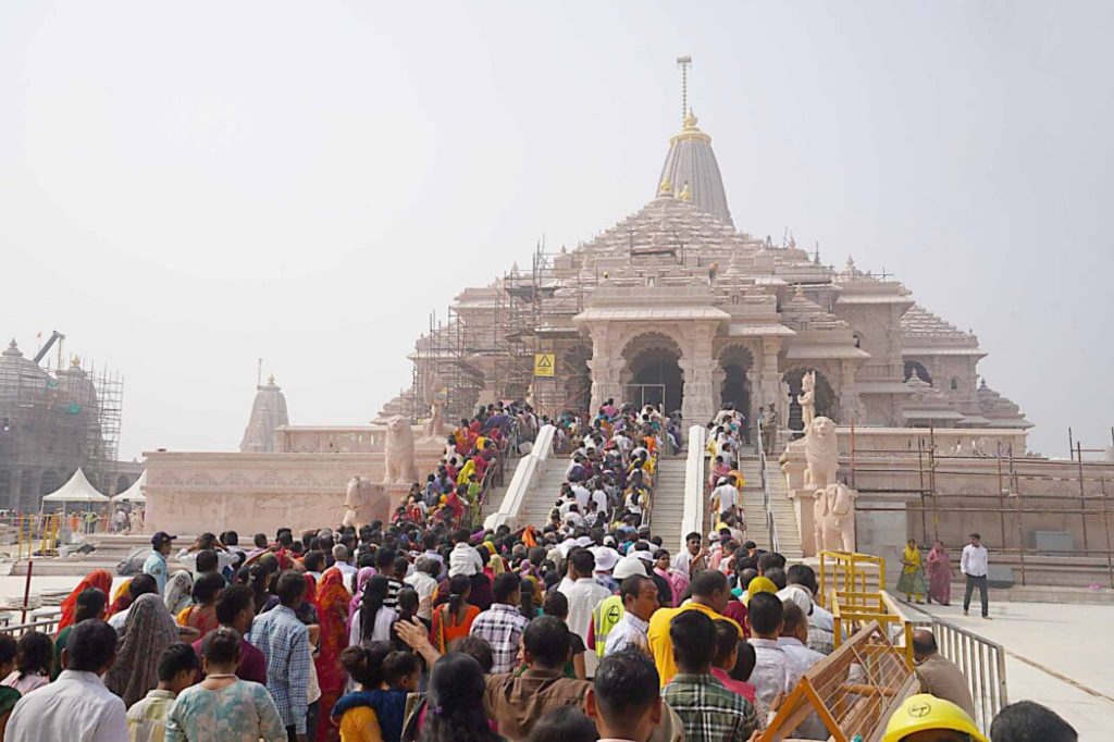 અયોધ્યા, વૈષ્ણોદેવી, તિરુપતિ અને શિરડી મંદિરનું મેનેજમેન્ટ એલર્ટ: સૌથી… અયોધ્યા, વૈષ્ણોદેવી, તિરુપતિ અને શિરડી મંદિરનું મેનેજમેન્ટ એલર્ટ: સૌથી...