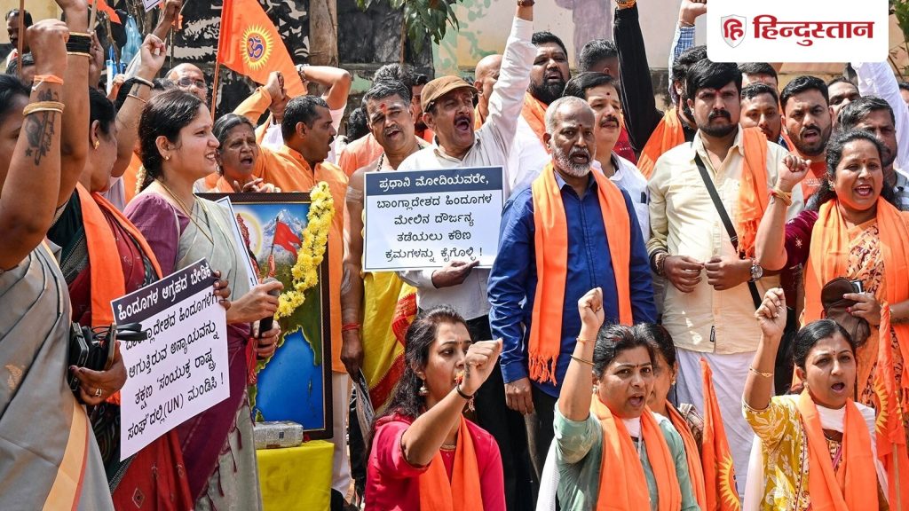 बांग्लादेश में फिर हिंदू शख्स की लिंचिंग; पहले चाकू से गोदा, फिर सरेआम जिंदा जलाने की...