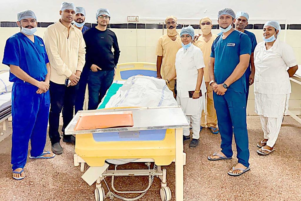 ગાંધીધામ સબ ડિવિઝન રેલવે હોસ્પિટલમાં પ્રથમ વાર સફળ ઘૂંટણ… ગાંધીધામ સબ ડિવિઝન રેલવે હોસ્પિટલમાં પ્રથમ વાર સફળ ઘૂંટણ...