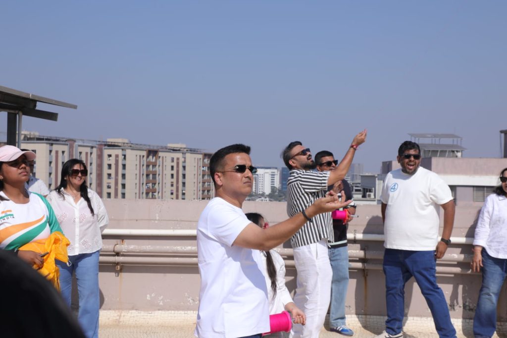 પતંગની ડોર આપણને સંતુલન, શિસ્ત અને ધીરજ શીખવે છે: હર્ષ સંઘવી