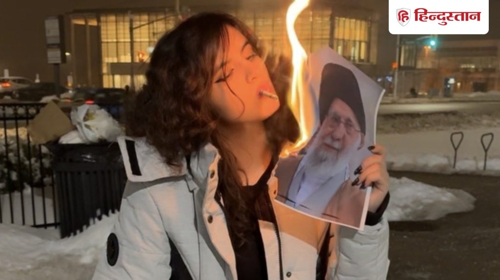 वो लीडर नहीं तानाशाह; सामने आई खामेनेई के पोस्टर से सिगरेट सुलगाने वाली वायरल गर्ल, क्या...