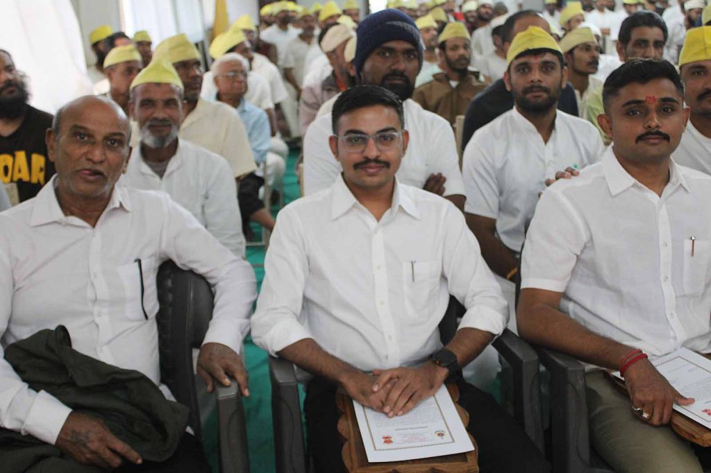 જેલના એક બંદીવાનનો પુત્ર લોકરક્ષક અને બીજા બંદીવાનનો પુત્ર જુનિયર...