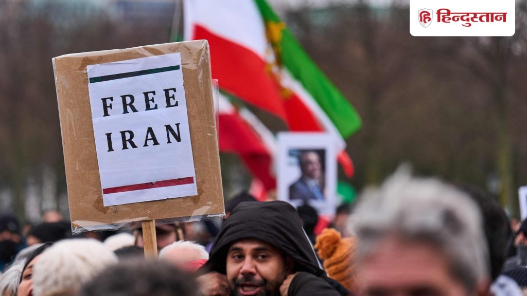 'खुदा के दुश्मन'; ईरान में प्रदर्शनकारियों पर सरकार का हिंसक ऐक्शन, सेना ने बताई रेड...